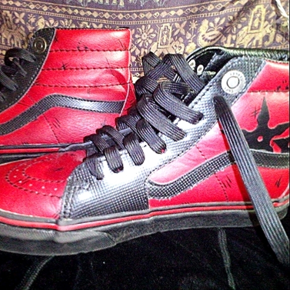 Vans marvel deadpool high tops - Picture 3 of 6